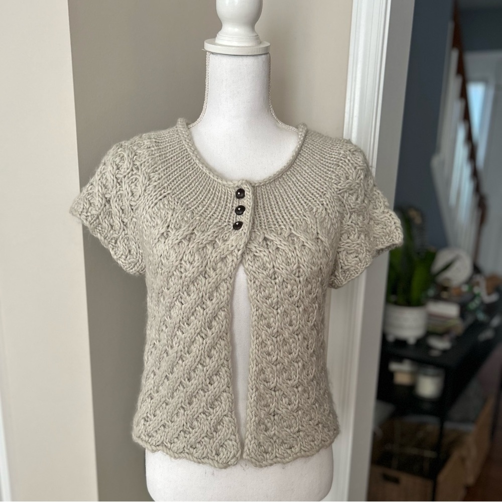 Vintage Kaisely Chunky knit wool blend cream shrug Size S